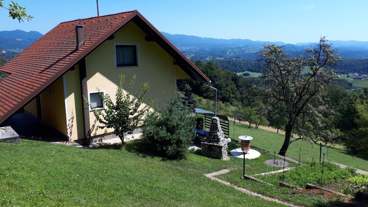 Villa Getaway "At The Three Lights" Sevnica Esterno foto