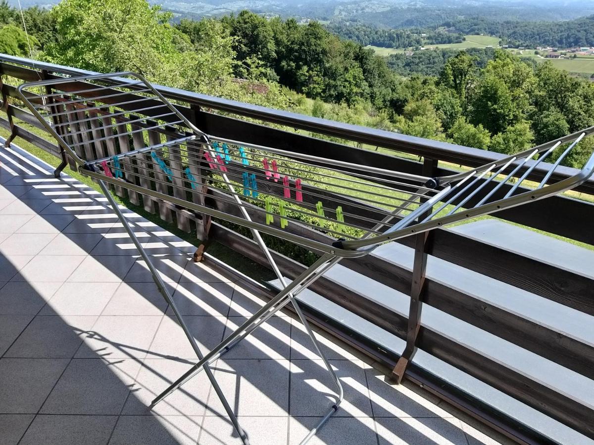 Villa Getaway "At The Three Lights" Sevnica Esterno foto