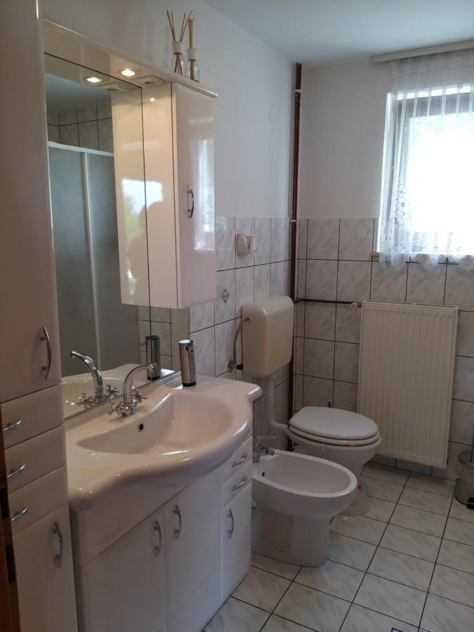 Villa Getaway "At The Three Lights" Sevnica Esterno foto