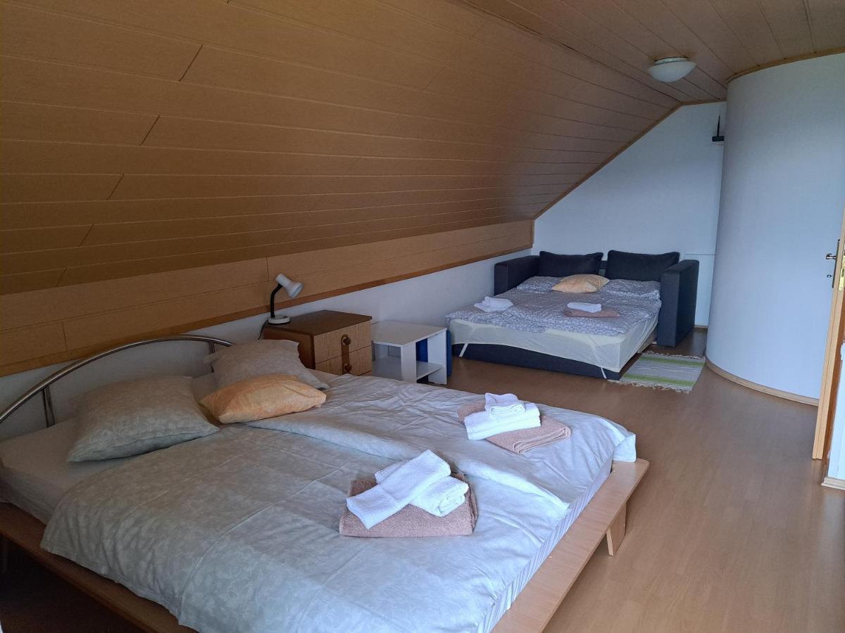 Villa Getaway "At The Three Lights" Sevnica Esterno foto