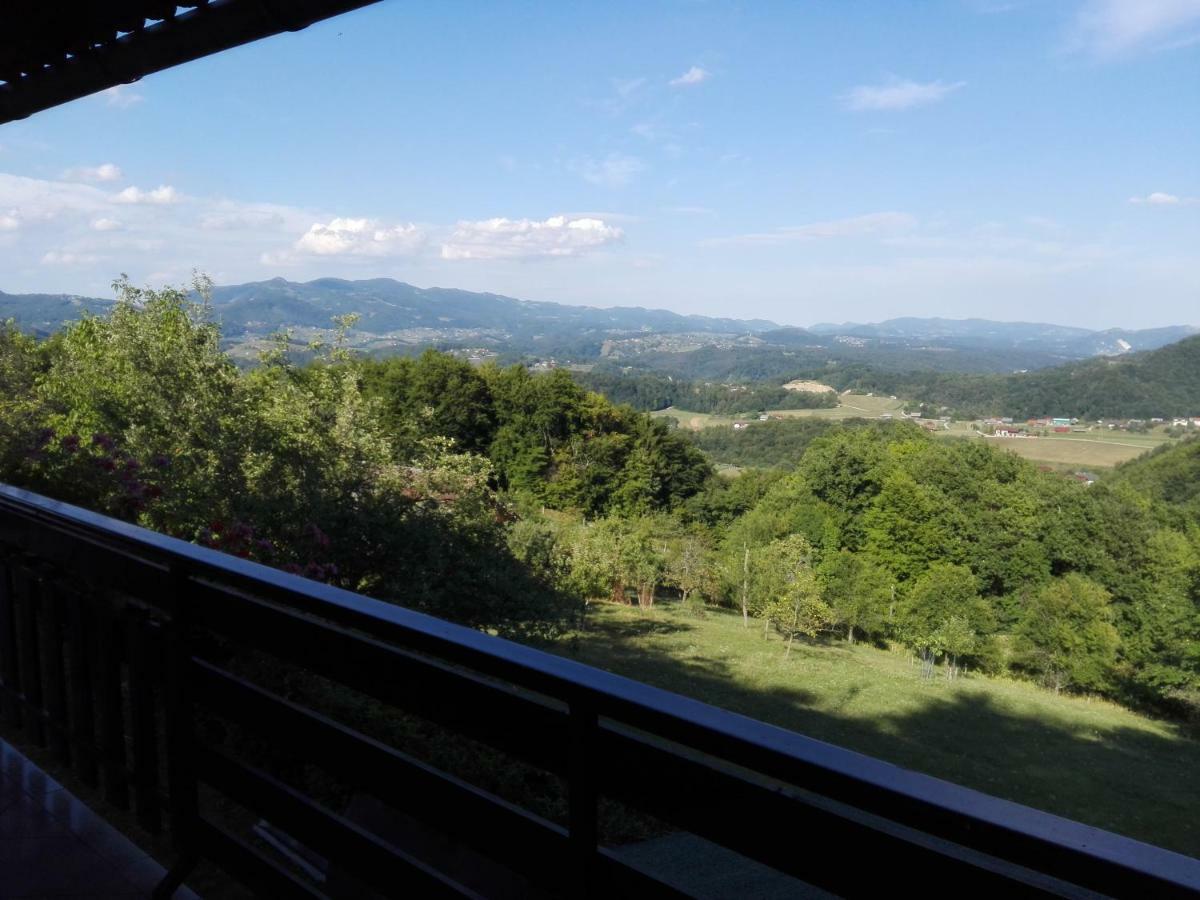 Villa Getaway "At The Three Lights" Sevnica Esterno foto