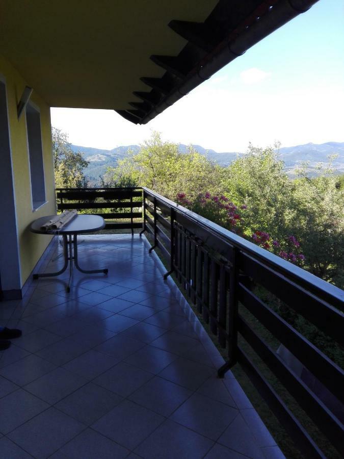 Villa Getaway "At The Three Lights" Sevnica Esterno foto