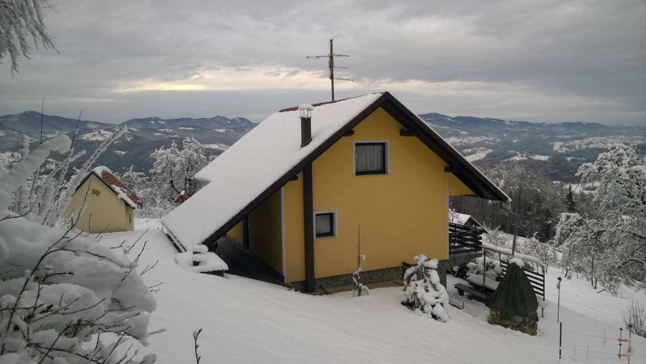 Villa Getaway "At The Three Lights" Sevnica Esterno foto